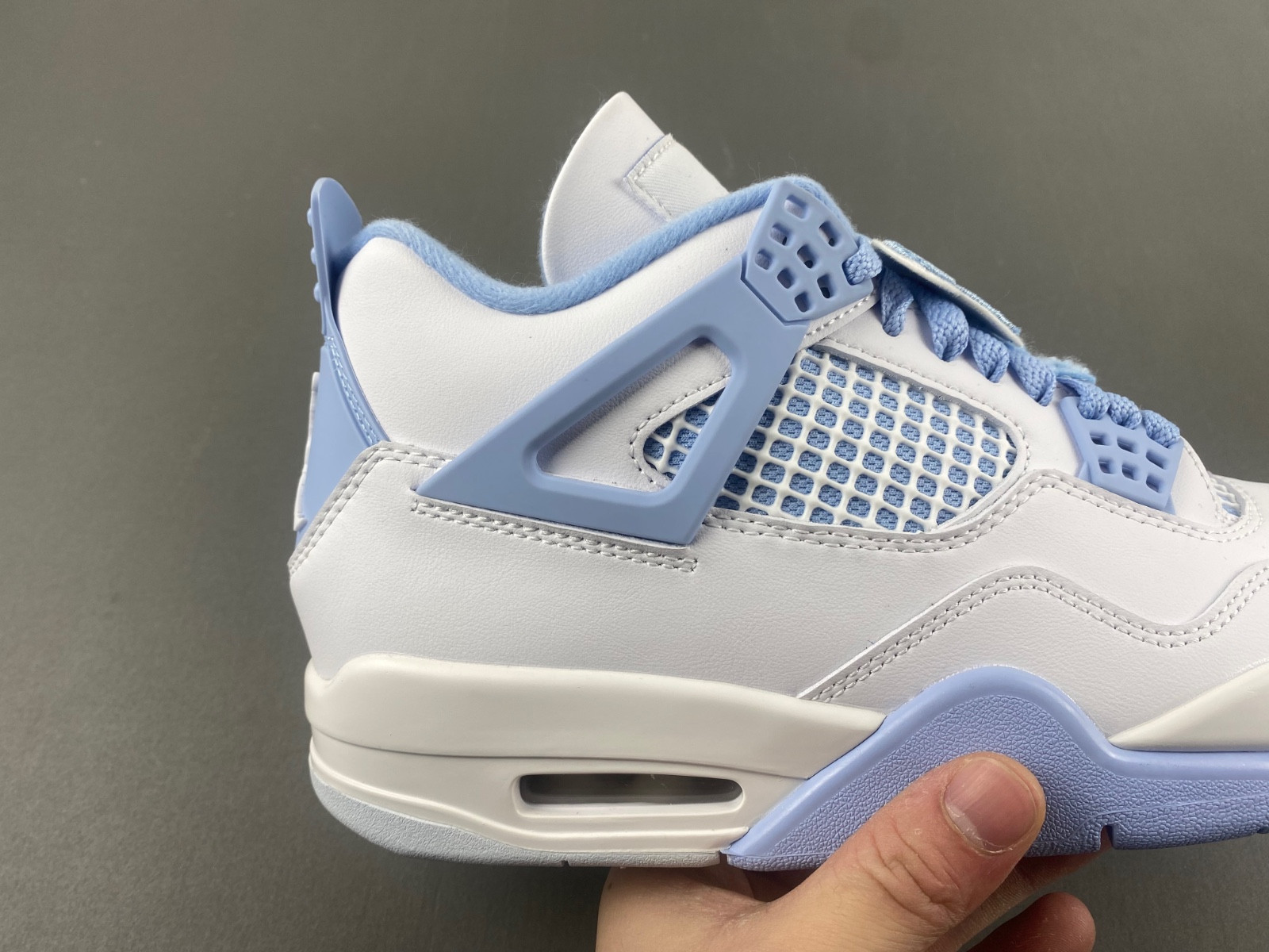 Air Jordan 4 WMNS "Aluminum" HV0823-100