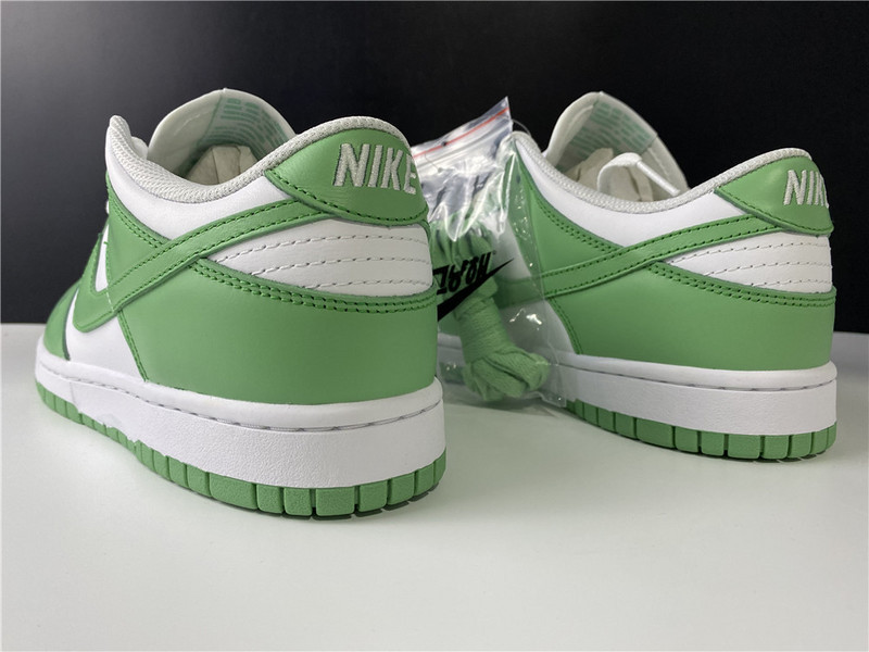nike dunk low “green glow” cu1726-188