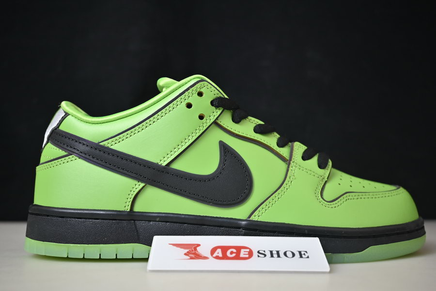 the powerpuff girls x dunk low pro sb qs ''buttercup'' fz8319-300