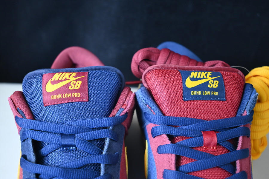 nike sb dunk low “barcelona” dj0606-400
