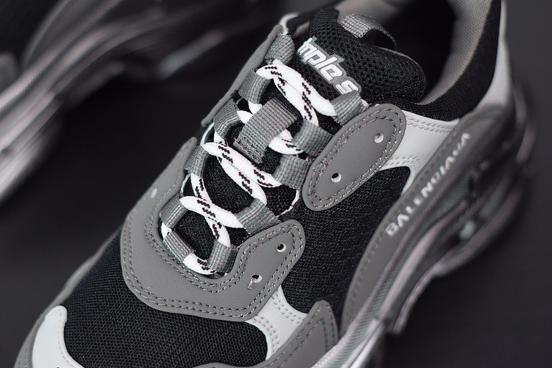 bc triple s trainer 483546 w06f1 0841