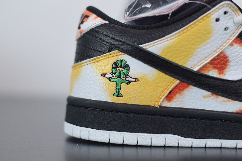 nike sb dunk low “raygun tie-dye” bq6832-001