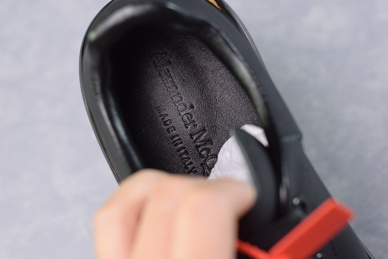 alexer mceen sneakers