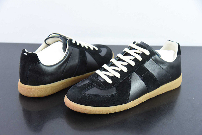 ma*s*n Ma*i*la sneaker