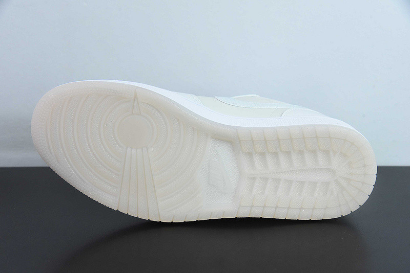 Air Jordan 1 Low WMNS Year of the Snake HF4080-001