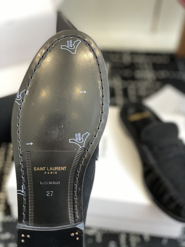 SAINT LAURENT Sneaker