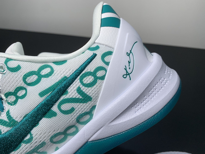 nike kobe 8 protro radiant emerald fq3549-101