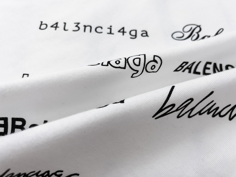 Ba*len*cia*ga clothes