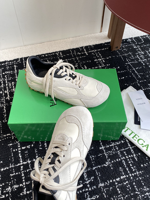 BOTTEGA VENETA Sneaker