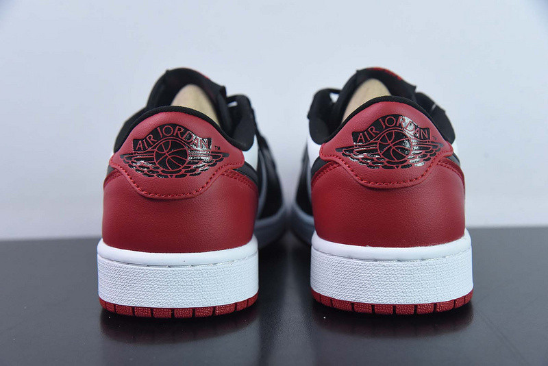 air jordan 1 low og “black toe” cz0790-106