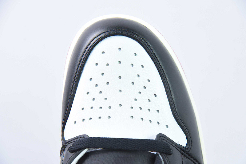 air jordan 1 high og "black toe" reimagined dz5485-106