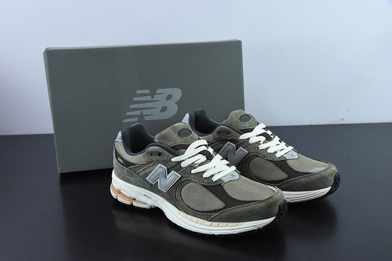 new balance sneaker