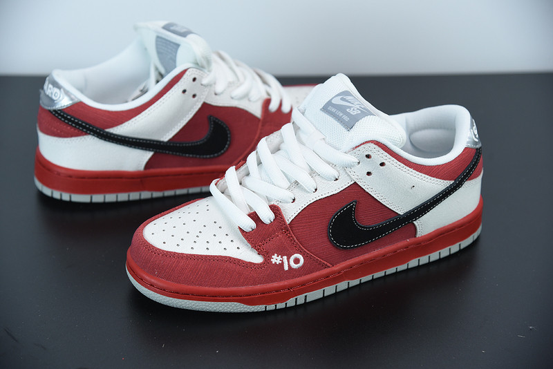 nike dunk low “roller derby” 313170-601